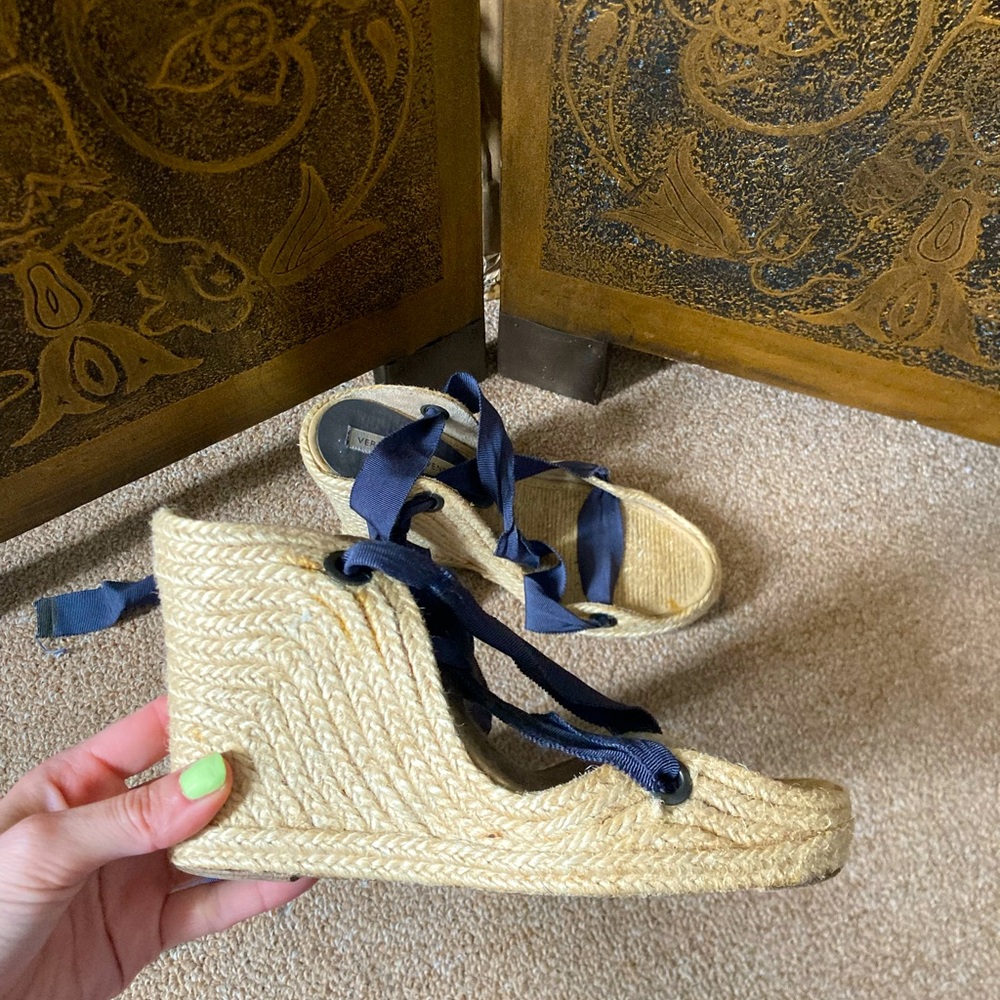 Vera Wang lace wedges, exclusive style